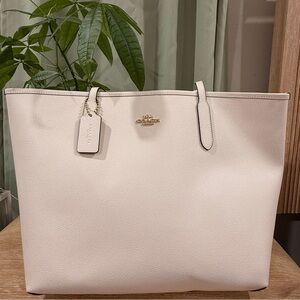 Coach Off-White Leather Tote